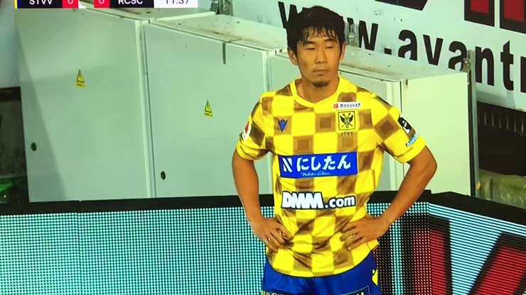 Shinji Kagawa ghi bàn từ phạt góc