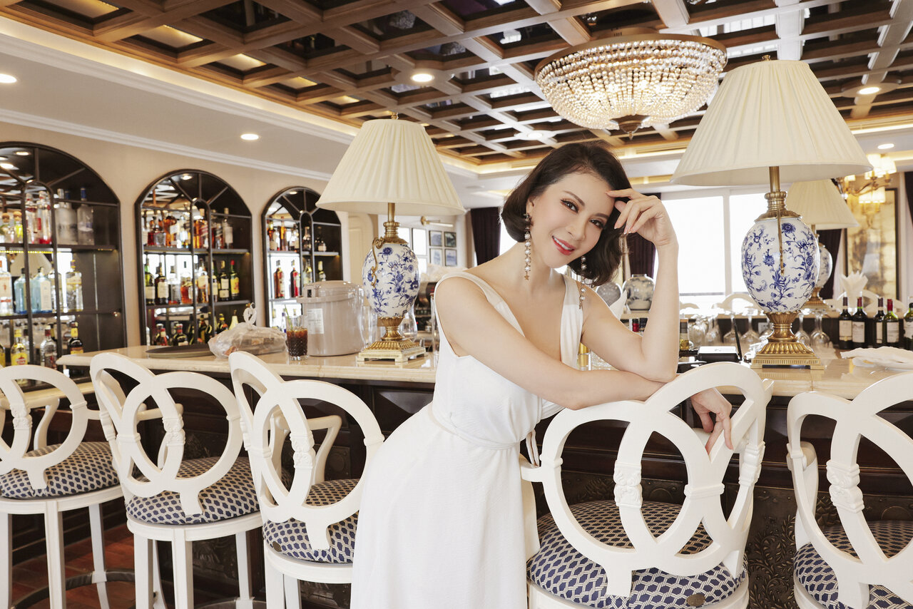 Thanh Mai, Giáng My ăn vận sang chảnh, lộng lẫy dự tiệc du thuyền - 6