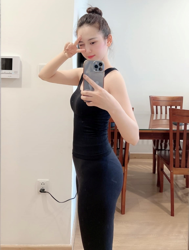 Vừa sinh nở nhưng cô nàng nhanh chóng lấy lại vóc dáng.
