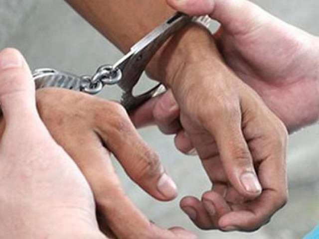 Tin tức trong ngày - Bắt quả tang giám đốc đăng kiểm và 3 nhân viên nhận hối lộ