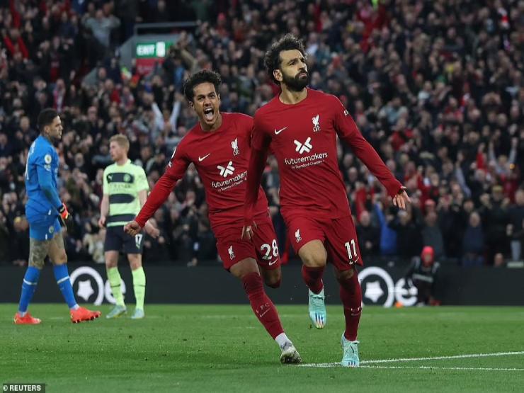 Đại chiến Liverpool - Man City: Salah ”thay người không ra”, 4 phút sau tỏa sáng