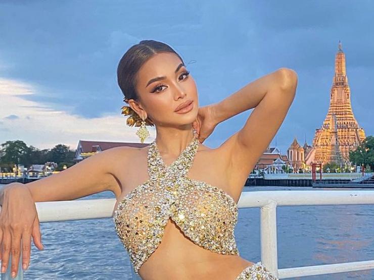 Làm đẹp - Vẻ đẹp 1 triệu người mê mẩn của "hoa hậu rửa chân cho mẹ trước khi thi"