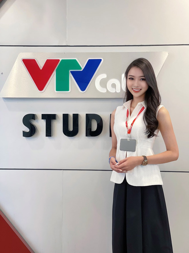 Hà Anh hiện là MC - Biên tập viên tại VTV Cab