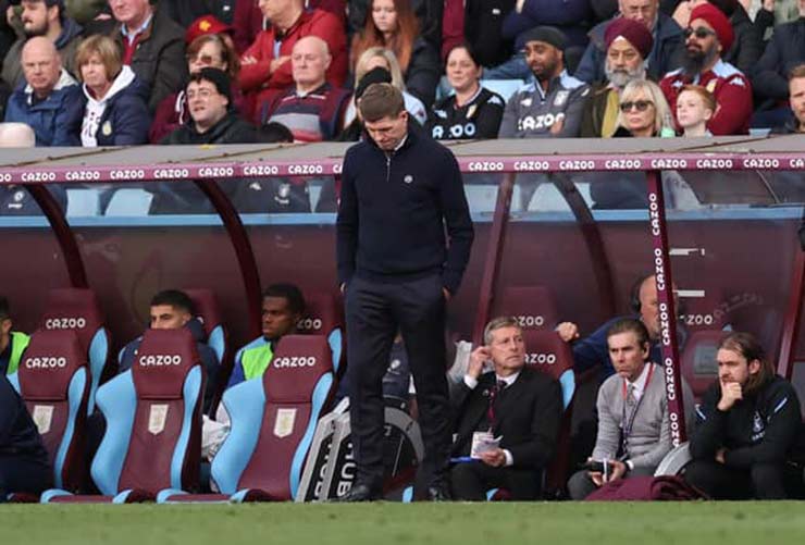 Gerrard chỉ còn 2 trận để cứu ghế của mình tại Aston Villa
