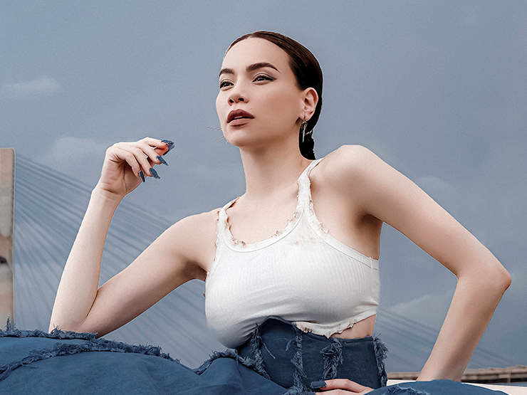 Ca nhạc - MTV - Hồ Ngọc Hà làm điều bất ngờ cùng cha đẻ "Bên trên tầng lầu"