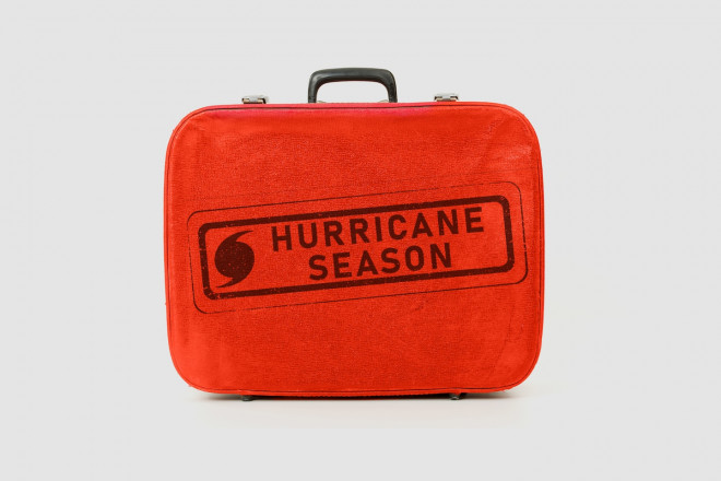 Bạn cần có sự chuẩn bị kĩ lưỡng khi đi du lịch mùa mưa bão. Ảnh: Washington Post.