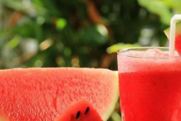 Ẩm thực - Những thực phẩm "đại kỵ" với dưa hấu, tuyệt đối không ăn chung kẻo ngộ độc, suy nhược lá lách