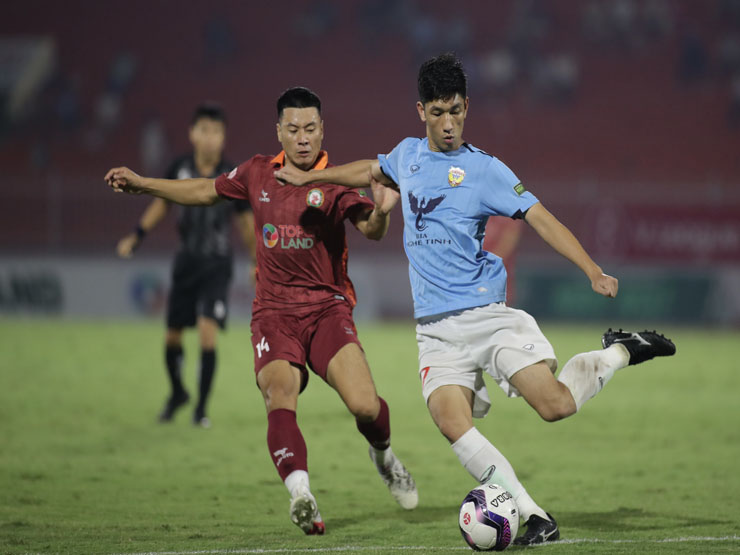 Video bóng đá Bình Định - Hà Tĩnh: Vô-lê quyết đoán, tạm chiếm ngôi nhì (Vòng 20 V-League)