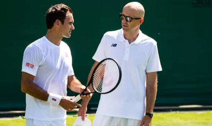 Ljubicic (phải) tin rằng Federer sẽ trở lại thi đấu trong thời gian sắp tới