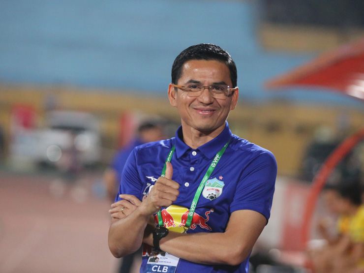 Bóng đá - HLV Kiatisak: “Tôi phải xin phép bầu Đức nếu dẫn dắt ĐT Việt Nam”