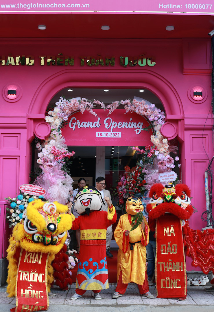 Thế Giới Nước Hoa khai trương flagship store đầu tiên tại TP.HCM, giảm giá "sốc" - 3