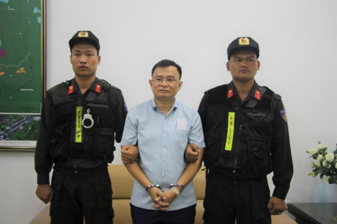 Ông Nguyễn Tuấn Anh, Phó Chủ tịch TP Điện Biên, bị bắt giữ vì liên quan đến các sai phạm tại dự án Cảng hàng không Điện Biên.