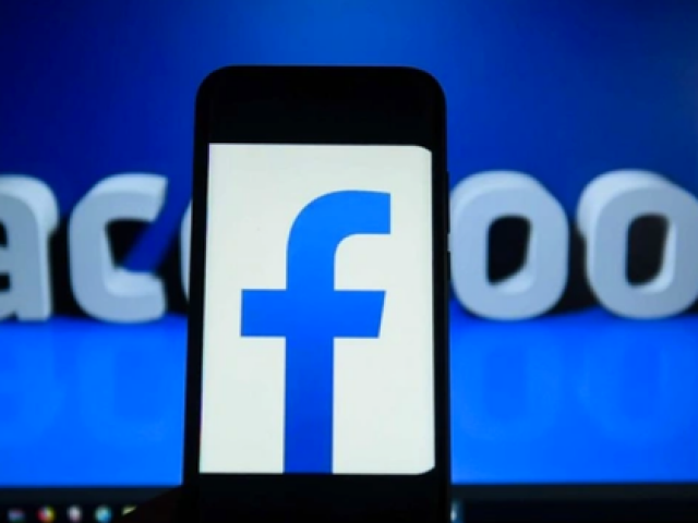 Công nghệ thông tin - Nhận đòn đau, công ty mẹ của Facebook tỏ ra “bất phục”