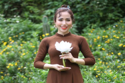 Nhạc - Thu Hà hội ngộ đặc biệt cùng Sao Mai Hiền Anh, "Nguyệt thảo mai"