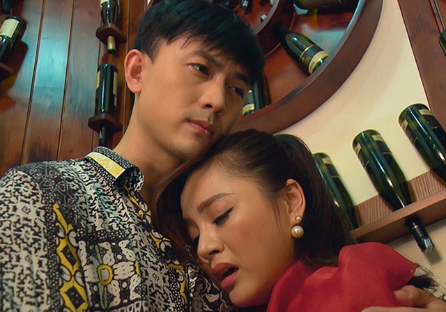 Hoàng Anh Vũ và Thu Quỳnh trong phim "Hương vị tình thân"