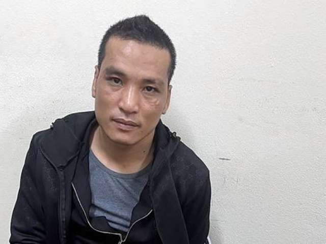 Pháp luật - Đi ngang chốt 141, gã đàn ông run rẩy lộ "hàng trắng"