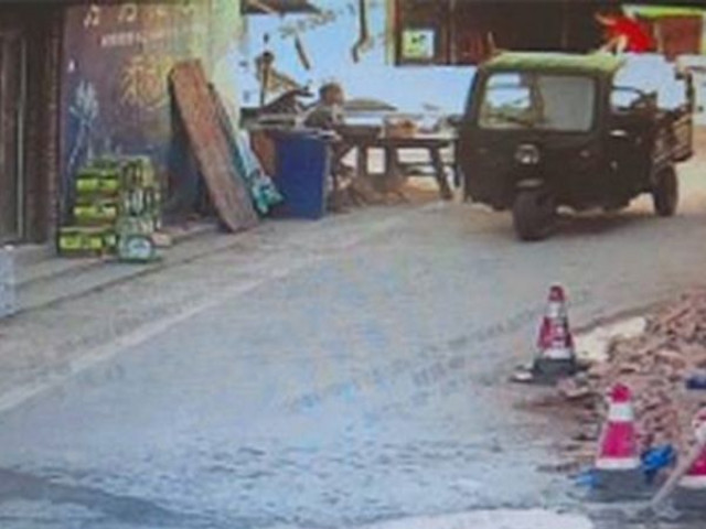 Phi thường - kỳ quặc - Vợ đem bán chiếc tivi cũ lấy 70.000 đồng, chồng “chết sững” khi biết chuyện