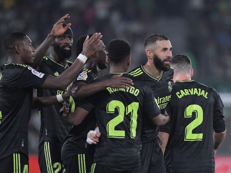 Bóng đá - Video bóng đá Elche - Real Madrid: Kỳ lạ VAR, đại tiệc mừng Benzema (La Liga)