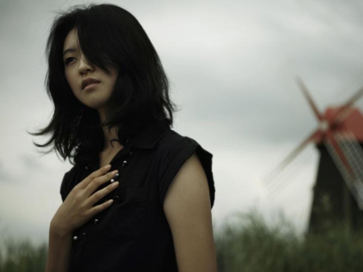 Bạn trẻ - Cuộc sống - Chồng không thèm nói chuyện với vợ nhưng gặp gái lại 'bắn liên thanh'