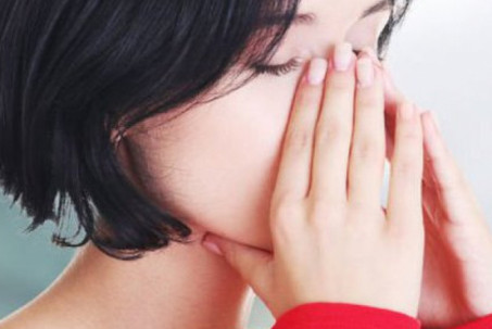 7 việc người bị khô mũi, viêm họng cần làm khi thời tiết lạnh, hanh khô nếu không muốn bị viêm hô hấp