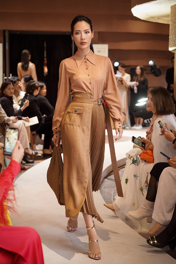 Dương Thùy Linh, bà xã Mạc Hồng Quân thanh lịch với trang phục cảm hứng từ "đất mẹ" - 7