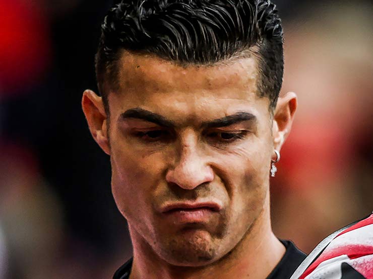 Bóng đá - MU phạt rất nặng Ronaldo: Nghỉ trận Chelsea, không được tập với đồng đội