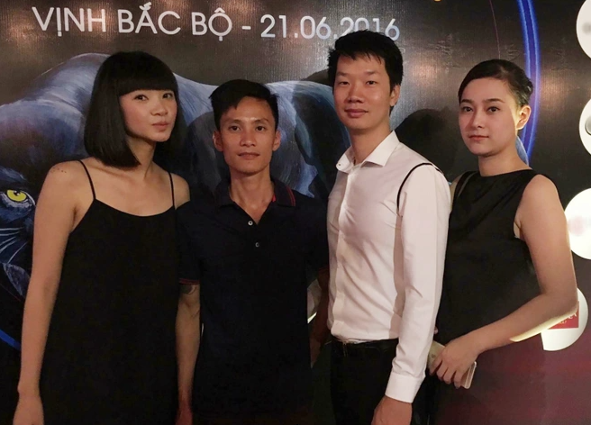 Vợ chồng siêu mẫu Hạ Vy và vợ chồng cựu người mẫu Phạm Hiền - Hoàng Kim Cương