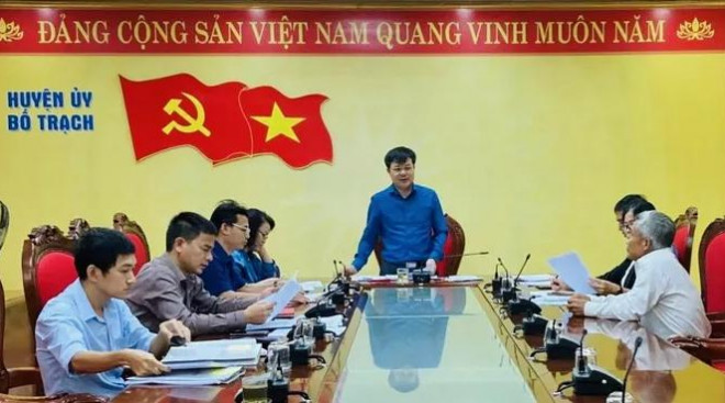 UBKT Huyện uỷ Bố Trạch, Quảng Bình tổ chức họp thi hành kỷ luật ông Nguyễn Công Trứ.&nbsp;