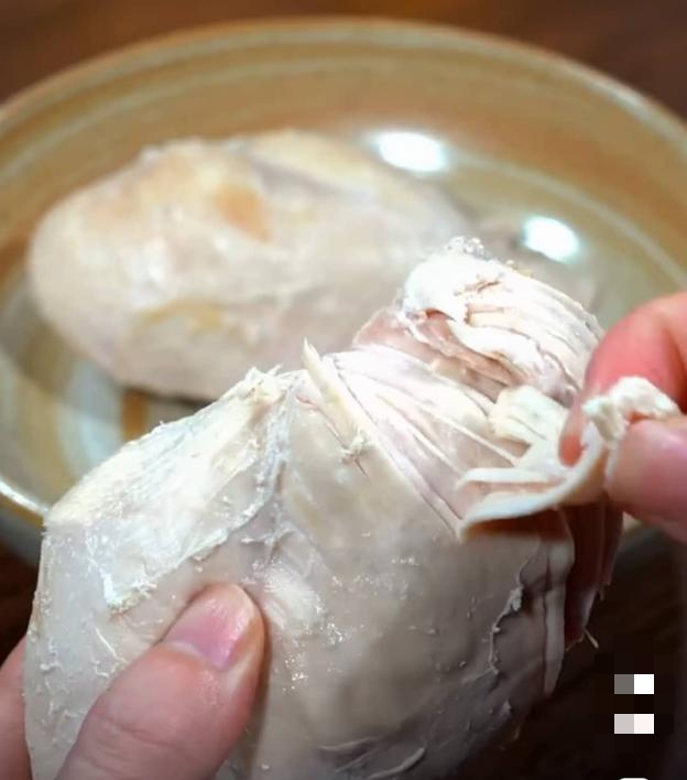 Cuối tuần làm gà khô theo cách mới nhất, nhanh nhất nhưng cực ngon sau, rẻ thôi nhưng cả nhà mê tít! - 3