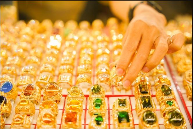 Giá vàng tăng mạnh phiên cuối tuần