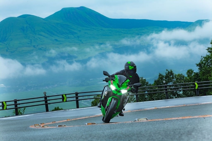 "Tiểu ZX-10R" trình làng tại Thái Lan, giá 165 triệu đồng - 7