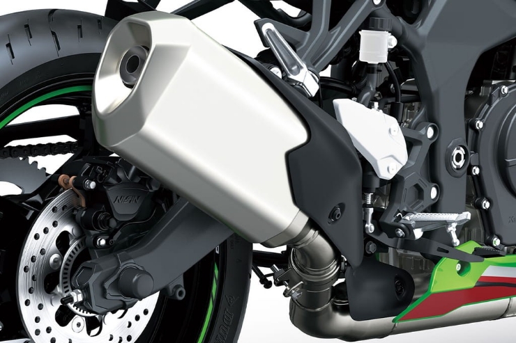 "Tiểu ZX-10R" trình làng tại Thái Lan, giá 165 triệu đồng - 5