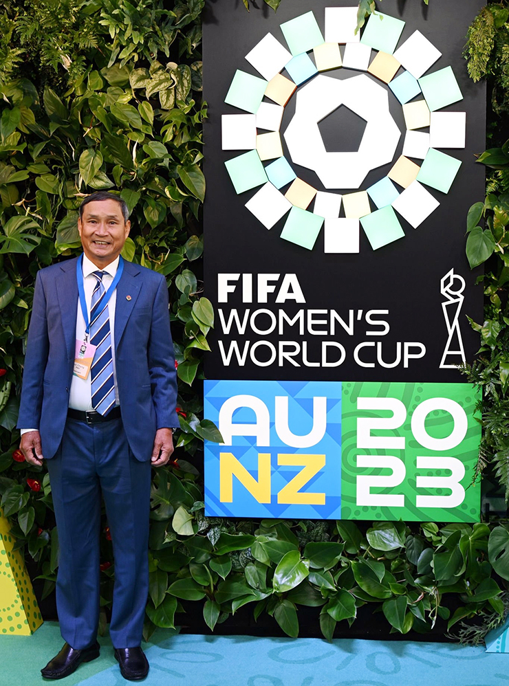 HLV Mai Đức Chung tham dự lễ bốc thăm FIFA World Cup nữ 2023.