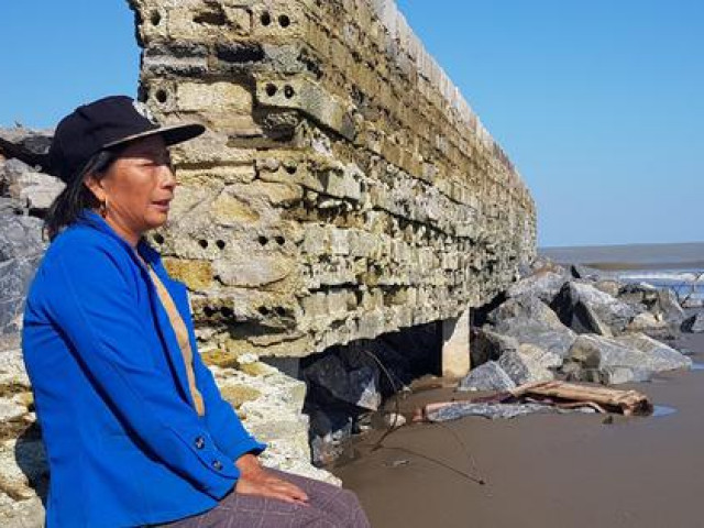 Tin tức trong ngày - Biển xâm thực dài 1,5 km nuốt nhiều ha đất, Thanh Hóa phải cầu cứu Bộ