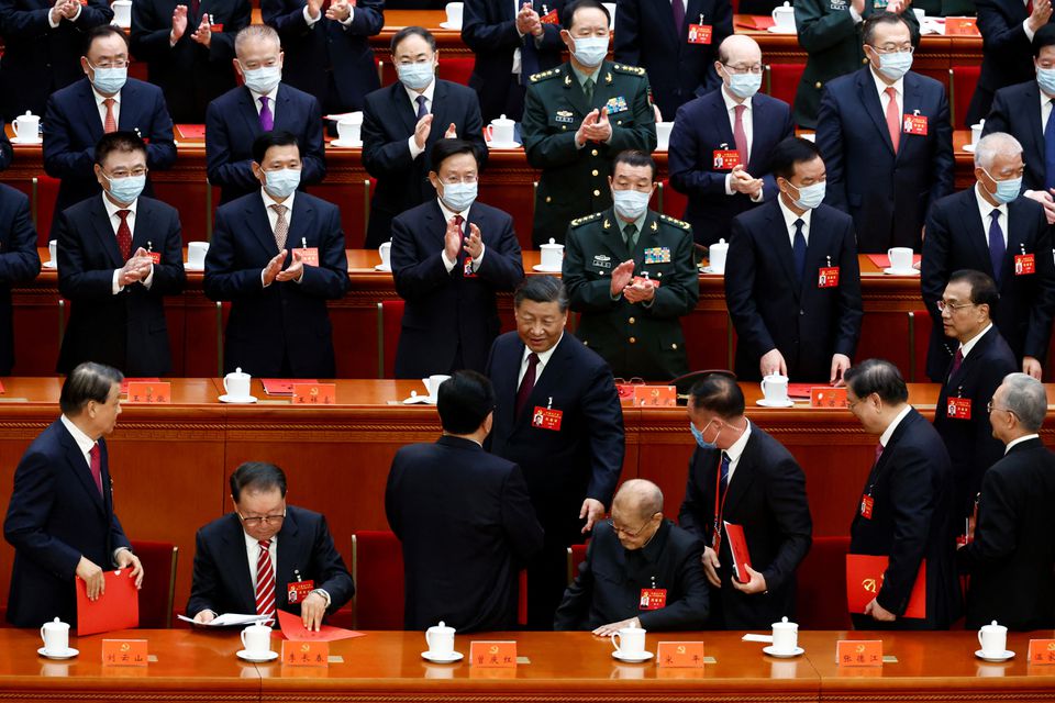 Các đại biểu tham dự lễ bế mạc Đại hội đảng Cộng sản Trung Quốc lần thứ 20 tại Đại lễ đường Nhân dân ở Bắc Kinh vào ngày 22-10. Ảnh: Reuters