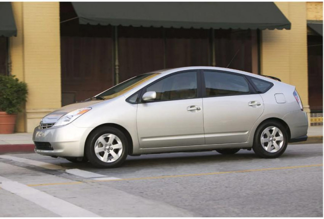 Toyota Prius thế hệ thứ hai. Ảnh: Motorbiscuit.