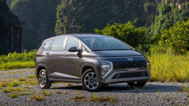 Ô tô mới tấp nập ra mắt Việt Nam trong tháng 10 - 2