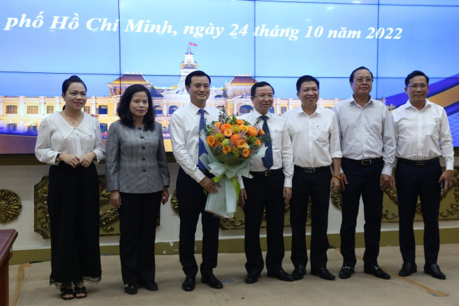 Văn phòng UBND TP HCM chúc mừng ông Bùi Xuân Cường