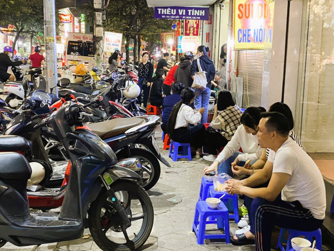 Sủi dìn là món ăn dân dã ở Hải Phòng nên không khó tìm điểm bán món ăn này
