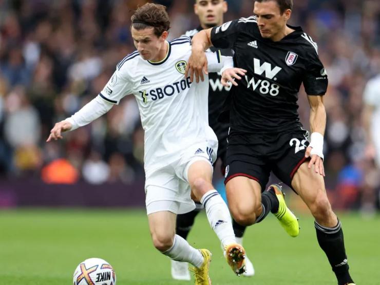 Video bóng đá Leeds - Fulham: Mitrovic tỏa sáng, vượt mặt Liverpool (Ngoại hạng Anh)