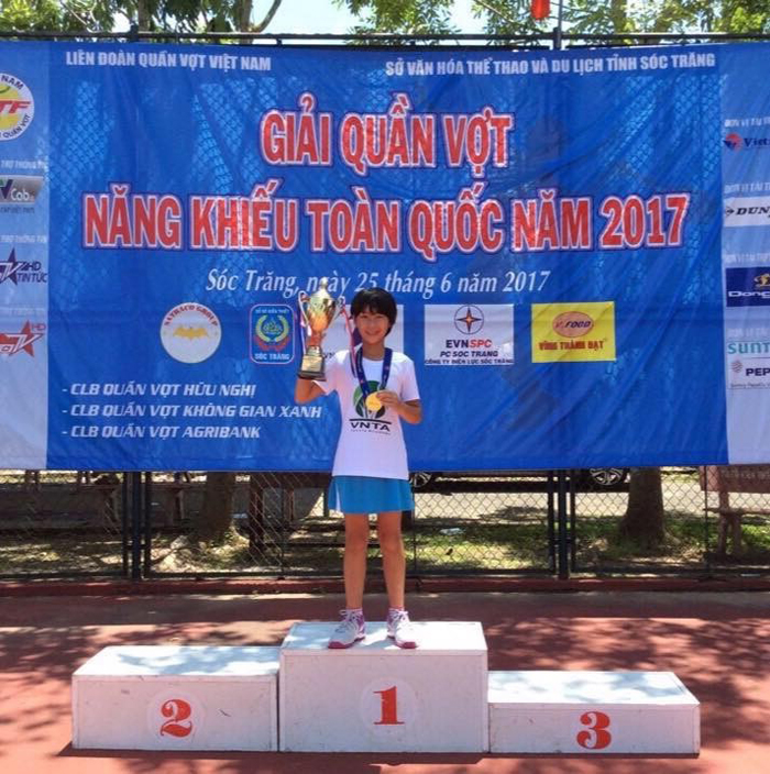 Tay vợt Ngô Hồng Hạnh giành danh hiệu khi còn học tập tại VNTA