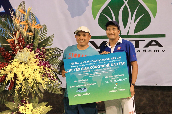 VNTA hợp tác cùng ông Dương Duy Đức để chuyển giao công nghệ đào tạo tennis hiện đại
