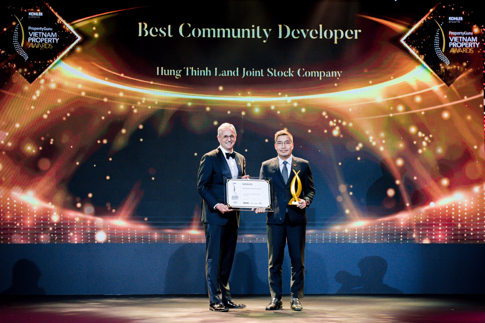 Ông Thiệu Lê Bình – Phó Tổng Giám đốc Hưng Thịnh Land nhận giải thưởng "Best Community Developer"