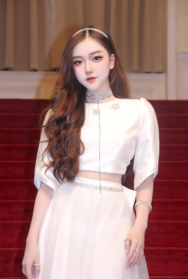 Hình ảnh đời thường xinh đẹp của Thoại Nghi