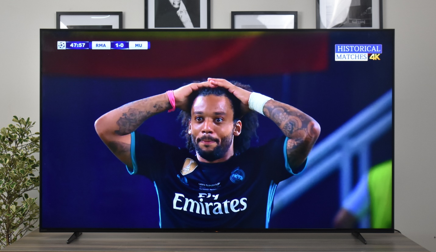 Sony X90K tự động nâng cấp nội dung lên 4K với XR 4K Upscaling, nên ngay cả những video không đạt chuẩn trên Youtube cũng được hiển thị sắc nét.