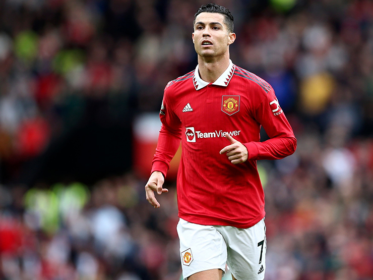 Bóng đá - Tiết lộ Ronaldo &quot;hy sinh&quot; 115 triệu bảng để ở lại MU, vẫn bị &quot;Quỷ đỏ&quot; xử phũ