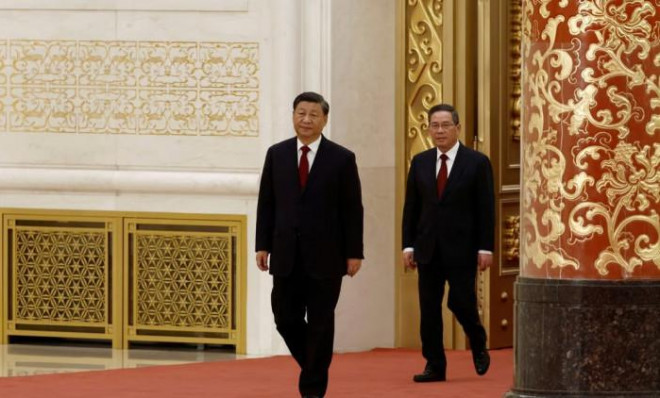 ông Lý Cường – Bí thư Thành Ủy Thượng Hải đi ngay sau Tổng Bí thư Đảng Cộng sản Trung Quốc, Chủ tịch nước Tập Cận Bình bước ra Đại Lễ Đường Nhân dân,
