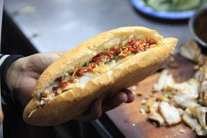 Món bánh mì dân dã được yêu thích hơn 20 năm. Ảnh TP