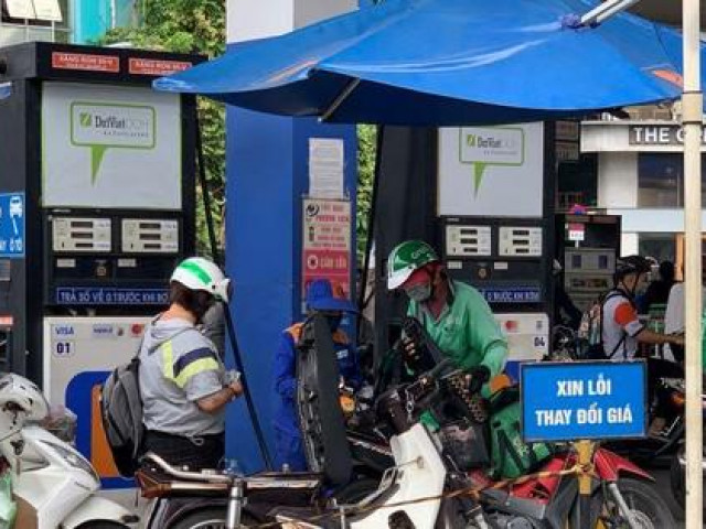 Thị trường - Tiêu dùng - Nỗi lo giá xăng lại tăng