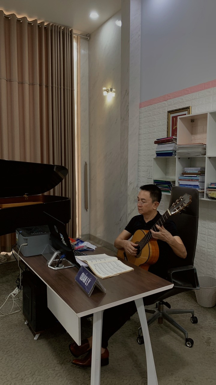 Bận rộn với công việc nhưng vị doanh nhân vẫn vô cùng đam mê với âm nhạc.